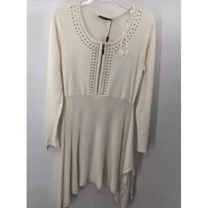 Belldini Tunic Top M Embellished Studded Grommet Asymmetric Hem Boho Ivory